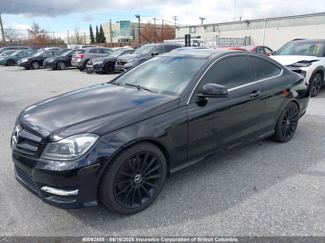 40062458 :رقم المزاد ، WDDGJ5HB3CF736372 vin ، 2012 Mercedes-benz C 350 مزاد بيع