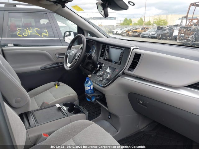 2019 Toyota Sienna Le მანქანა იყიდება აუქციონზე, vin: 5TDKZ3DC7KS014448, აუქციონის ნომერი: 40062463