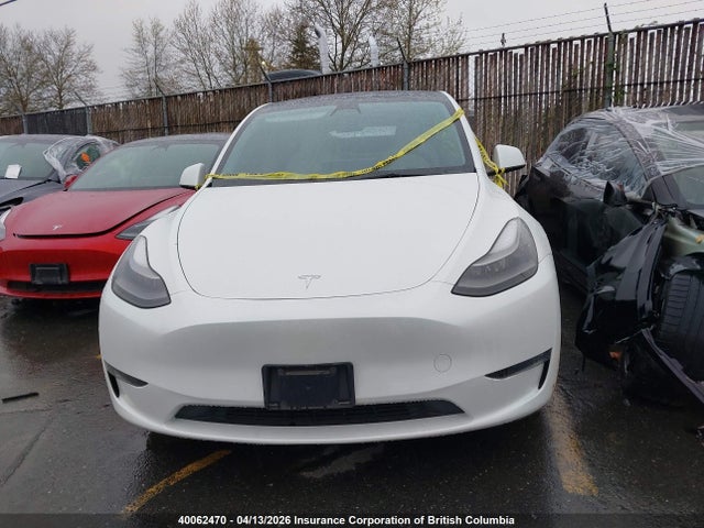 7SAYGDEF4PF684388 Tesla Model Y