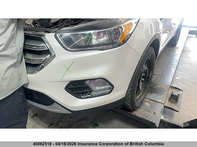 1FMCU9GD5JUD10908 Ford ESCAPE SE