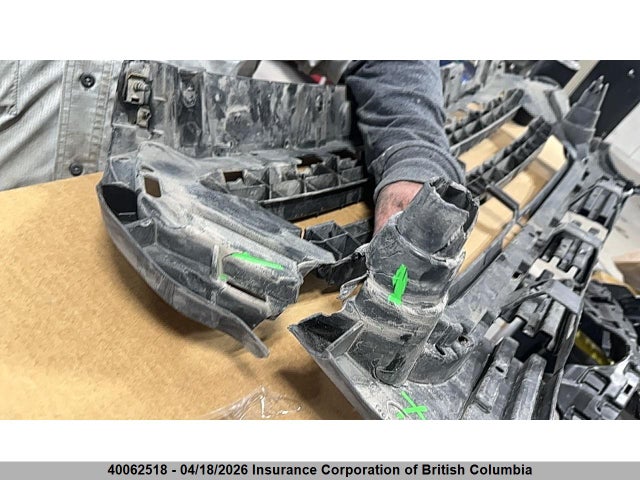 1FMCU9GD5JUD10908 Ford ESCAPE SE