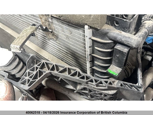 1FMCU9GD5JUD10908 Ford ESCAPE SE