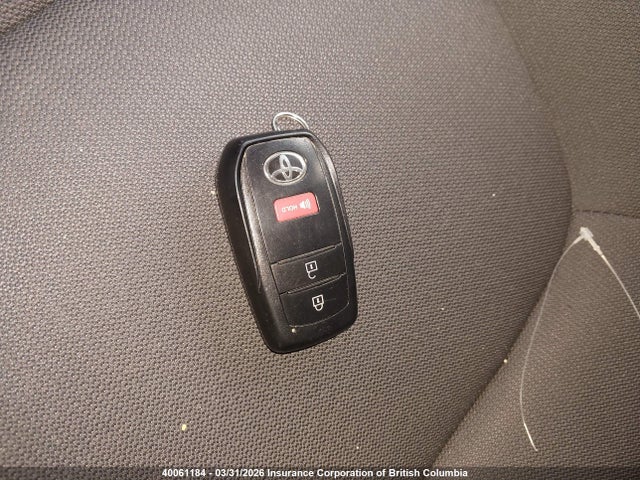 2022 Toyota Corolla Cross Le მანქანა იყიდება აუქციონზე, vin: 7MUCAABG3NV042120, აუქციონის ნომერი: 40061184