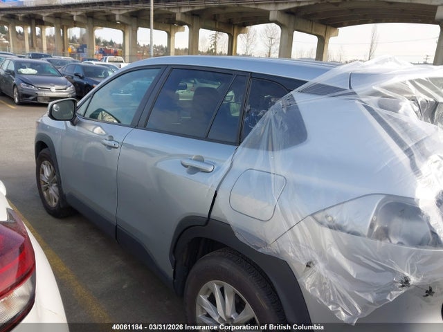2022 Toyota Corolla Cross Le მანქანა იყიდება აუქციონზე, vin: 7MUCAABG3NV042120, აუქციონის ნომერი: 40061184