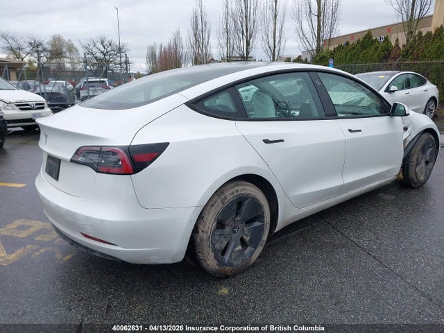 40062631 :رقم المزاد ، 5YJ3E1EA9NF361919 vin ، 2022 Tesla Model 3 مزاد بيع