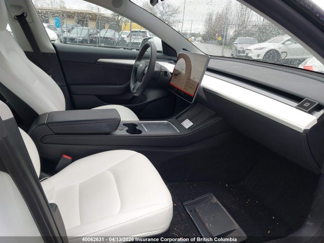 40062631 :رقم المزاد ، 5YJ3E1EA9NF361919 vin ، 2022 Tesla Model 3 مزاد بيع