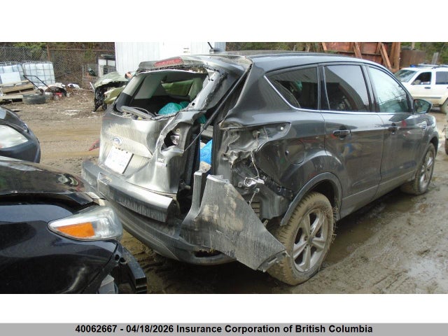 1FMCU9GX1FUA29321 Ford ESCAPE SE