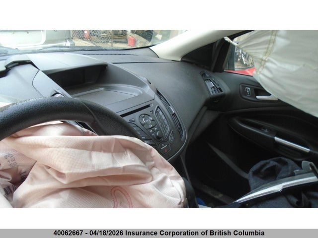 1FMCU9GX1FUA29321 Ford ESCAPE SE