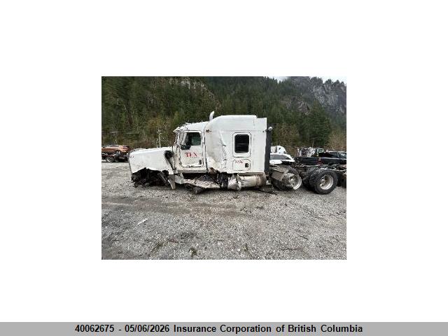 1XKWD40X6LR965002 Kenworth Construction W900