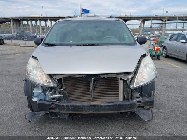 40062686 :رقم المزاد ، 5TDZK4CC9AS310905 vin ، 2010 Toyota Sienna Ce 7 Passenger مزاد بيع
