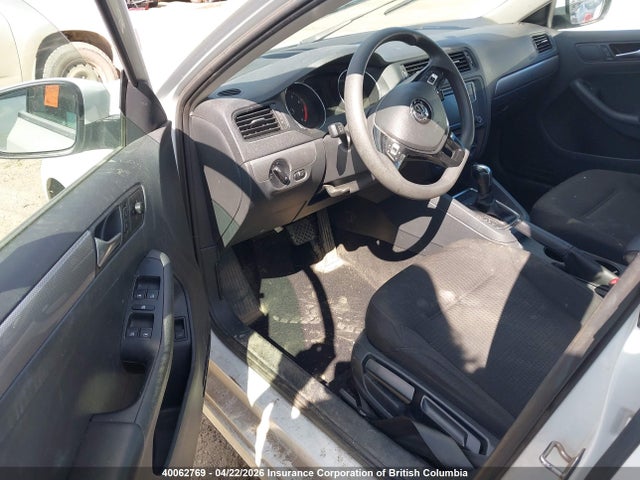 Продажа на аукционе авто 2017 Volkswagen Jetta, vin: 3VW2B7AJ4HM200680, номер лота: 40062769