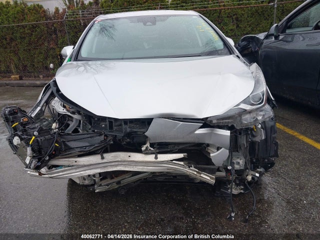 JTDL9RFUXK3003619 Toyota Prius