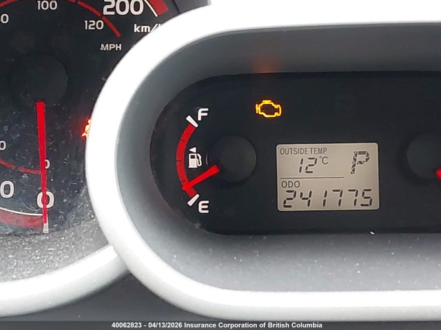 40062823 :رقم المزاد ، 2T1KU4EE5CC802403 vin ، 2012 Toyota Corolla Matrix مزاد بيع
