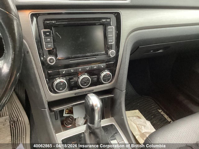 1VWBV7A34FC046186 Volkswagen PASSAT SE