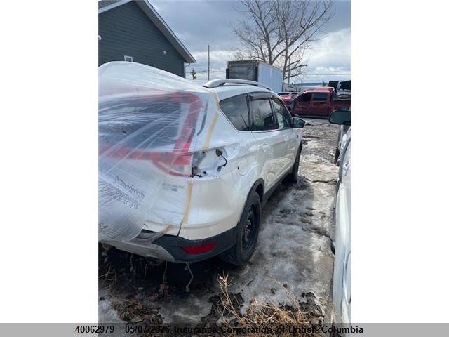 1FMCU9J9XFUB43814 Ford Escape Titanium