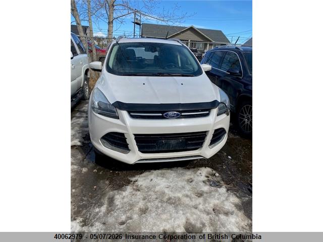 1FMCU9J9XFUB43814 Ford Escape Titanium