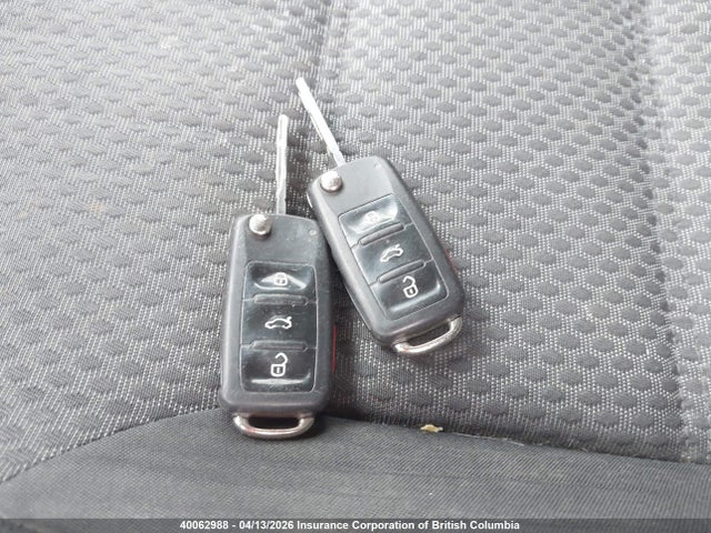40062988 :رقم المزاد ، 3VWDL7AJ4DM365774 vin ، 2013 Volkswagen Jetta مزاد بيع