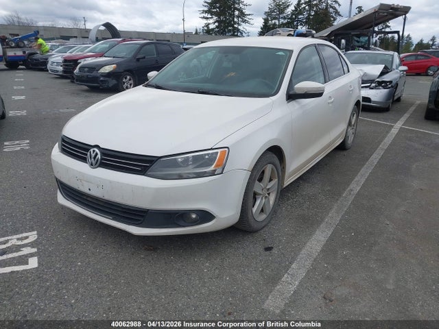 40062988 :رقم المزاد ، 3VWDL7AJ4DM365774 vin ، 2013 Volkswagen Jetta مزاد بيع