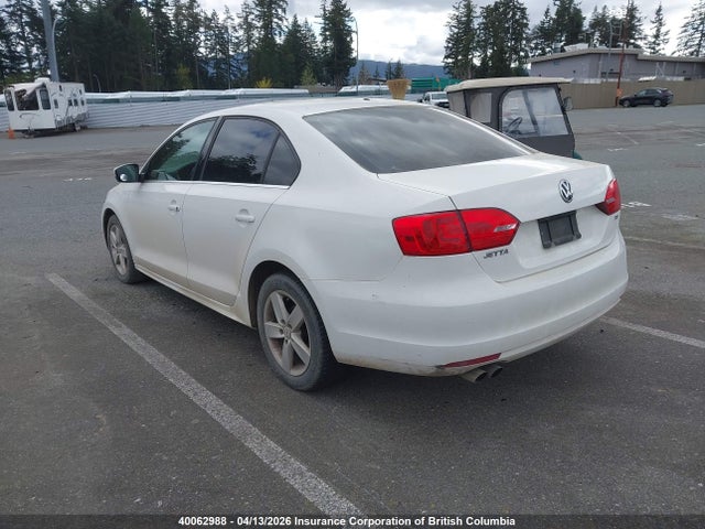 40062988 :رقم المزاد ، 3VWDL7AJ4DM365774 vin ، 2013 Volkswagen Jetta مزاد بيع