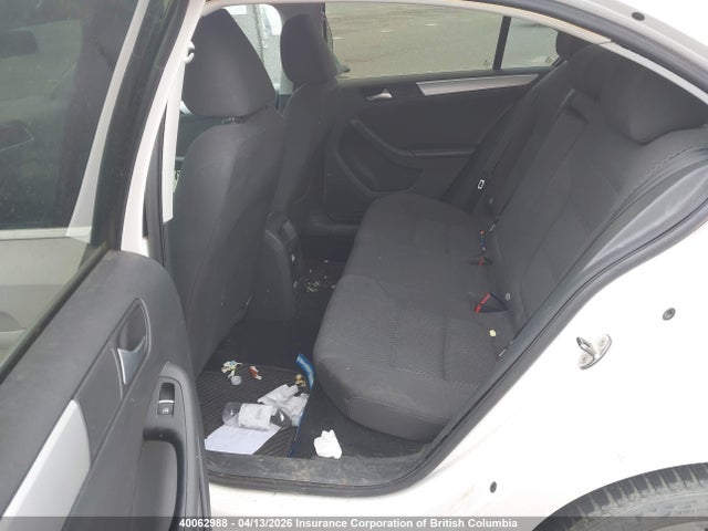 40062988 :رقم المزاد ، 3VWDL7AJ4DM365774 vin ، 2013 Volkswagen Jetta مزاد بيع