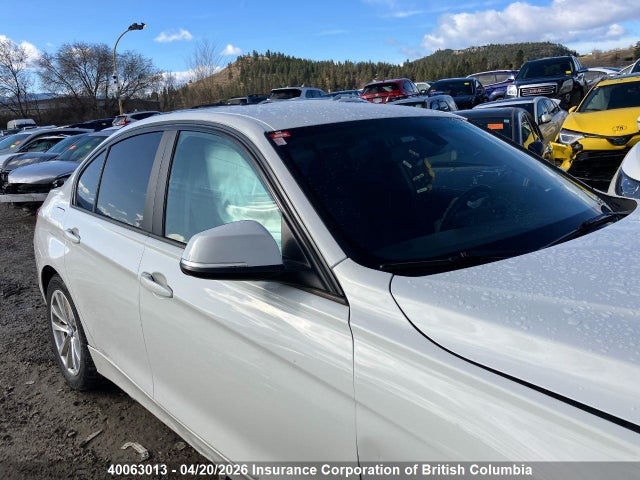 Aukcja sprzedaży 2016 Bmw 320i, vin: WBA8A3C59GK689752, numer aukcji: 40063013