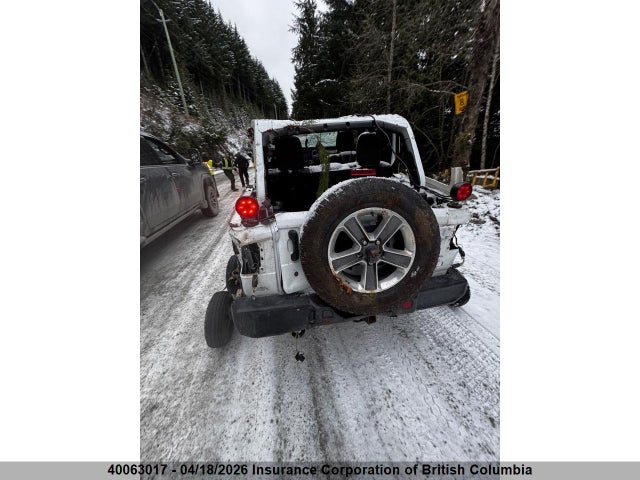1C4HJXEG1KW564609 Jeep Wrangler Unlimited Sahara