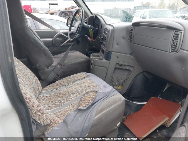 40058620 :رقم المزاد ، 1GTDM19X74B507922 vin ، 2004 Gmc Safari Xt مزاد بيع
