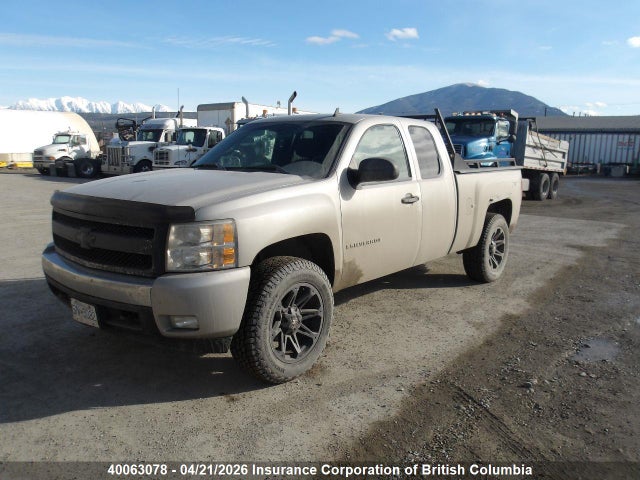Продажа на аукционе авто 2008 Chevrolet Silverado K1500, vin: 1GCEK19048Z102112, номер лота: 40063078