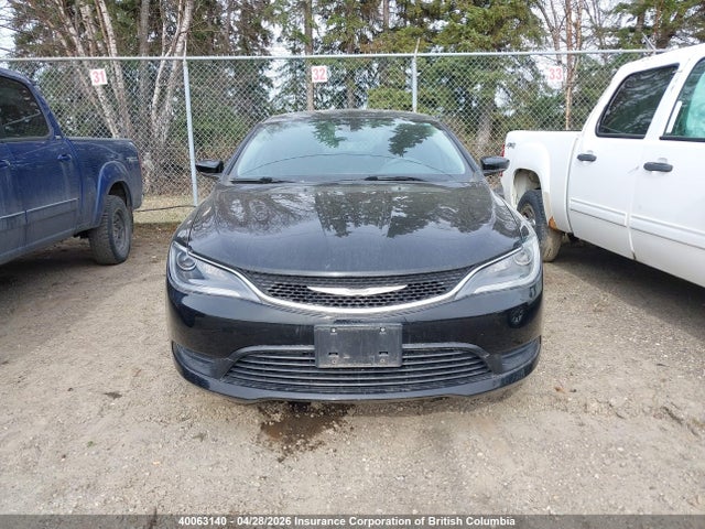 40063140 :رقم المزاد ، 1C3CCCFB3FN755674 vin ، 2015 Chrysler 200 مزاد بيع