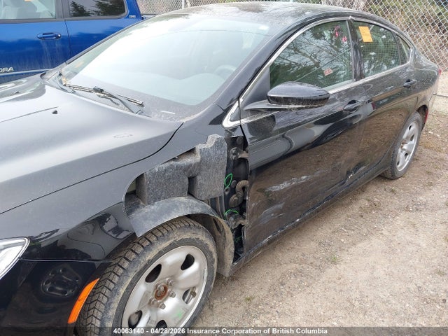 40063140 :رقم المزاد ، 1C3CCCFB3FN755674 vin ، 2015 Chrysler 200 مزاد بيع