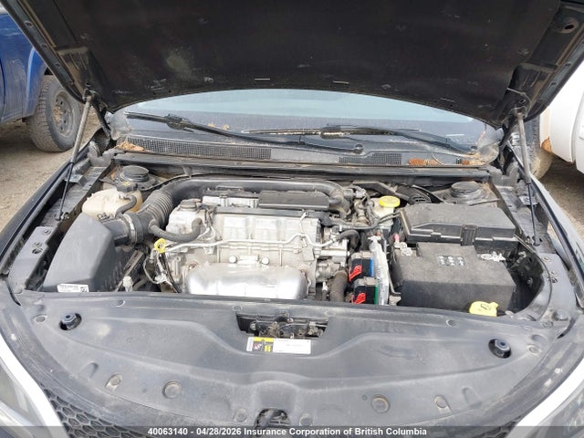 40063140 :رقم المزاد ، 1C3CCCFB3FN755674 vin ، 2015 Chrysler 200 مزاد بيع