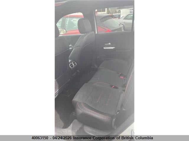W1N4M4HBXNW241631 Mercedes-Benz Glb 250 4matic