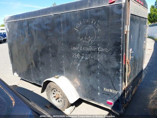 40063163 :رقم المزاد ، 5NHUTW216DT618118 vin ، 2013 Continental Cargo Box Trailer مزاد بيع