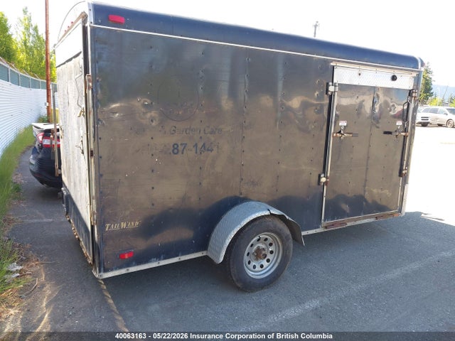 40063163 :رقم المزاد ، 5NHUTW216DT618118 vin ، 2013 Continental Cargo Box Trailer مزاد بيع