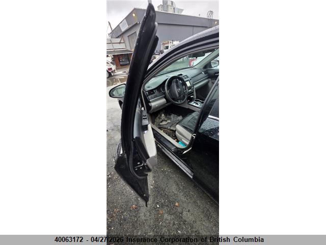 40063172 :رقم المزاد ، 4T1BF1FK6EU821069 vin ، 2014 Toyota Camry مزاد بيع