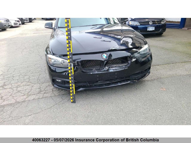 Продажа на аукционе авто 2016 Bmw 320i, vin: WBA8A3C54GK688766, номер лота: 40063227