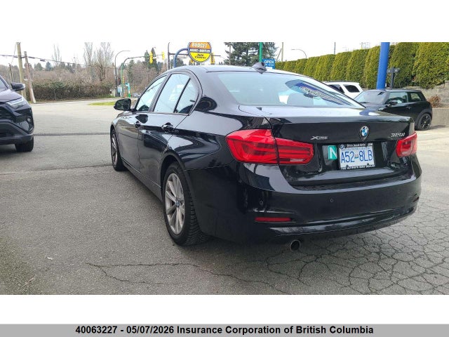 Продажа на аукционе авто 2016 Bmw 320i, vin: WBA8A3C54GK688766, номер лота: 40063227