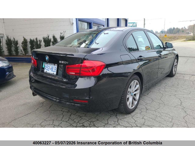Продажа на аукционе авто 2016 Bmw 320i, vin: WBA8A3C54GK688766, номер лота: 40063227