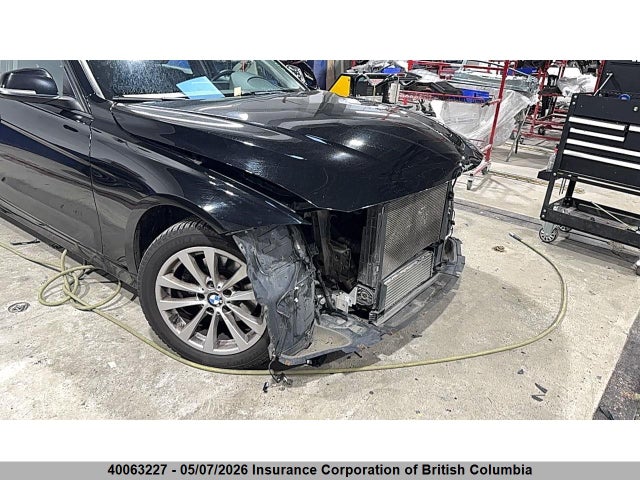 Продажа на аукционе авто 2016 Bmw 320i, vin: WBA8A3C54GK688766, номер лота: 40063227