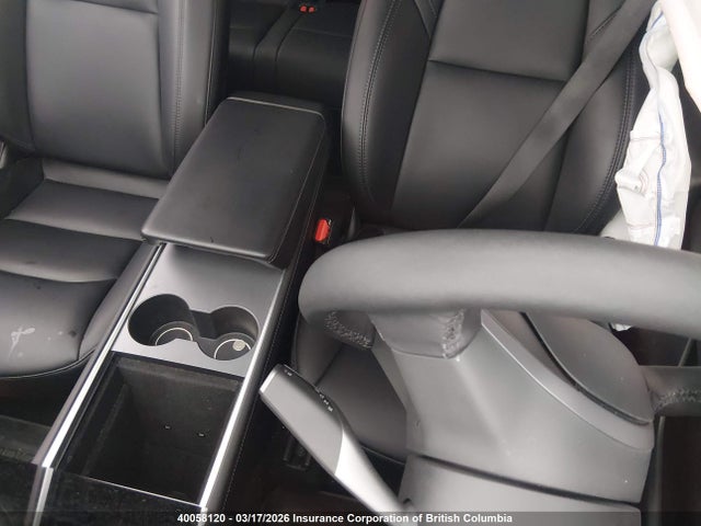 Продажа на аукционе авто 2024 Tesla Model Y, vin: 7SAYGDEE9RF068471, номер лота: 40058120