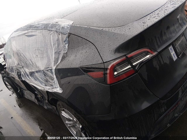 Продажа на аукционе авто 2024 Tesla Model Y, vin: 7SAYGDEE9RF068471, номер лота: 40058120