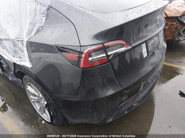 Продажа на аукционе авто 2024 Tesla Model Y, vin: 7SAYGDEE9RF068471, номер лота: 40058120