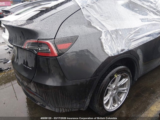 Продажа на аукционе авто 2024 Tesla Model Y, vin: 7SAYGDEE9RF068471, номер лота: 40058120