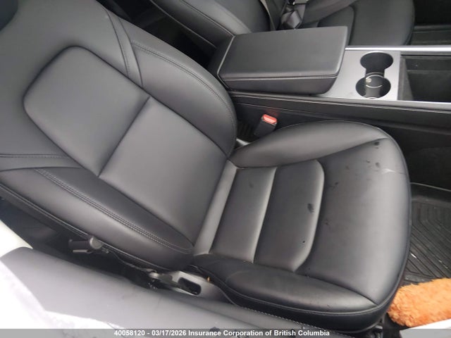Продажа на аукционе авто 2024 Tesla Model Y, vin: 7SAYGDEE9RF068471, номер лота: 40058120