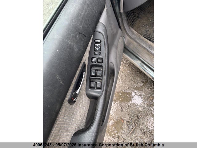 40063243 :رقم المزاد ، 4S3BH635617305815 vin ، 2001 Subaru Legacy L مزاد بيع