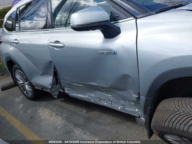 2021 Toyota Highlander Hybrid Platinum მანქანა იყიდება აუქციონზე, vin: 5TDEBRCH6MS029818, აუქციონის ნომერი: 40063245