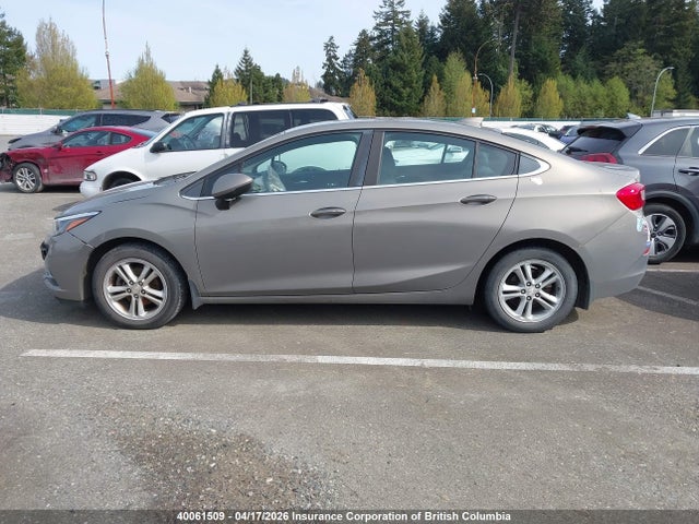 2017 Chevrolet Cruze Lt მანქანა იყიდება აუქციონზე, vin: 3G1BE5SM4HS561886, აუქციონის ნომერი: 40061509
