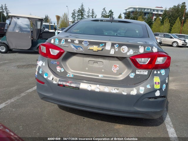 2017 Chevrolet Cruze Lt მანქანა იყიდება აუქციონზე, vin: 3G1BE5SM4HS561886, აუქციონის ნომერი: 40061509