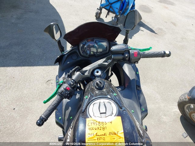 Kawasaki Ex650 F 2019 JKAEXEK13KDA32244 Image 12
