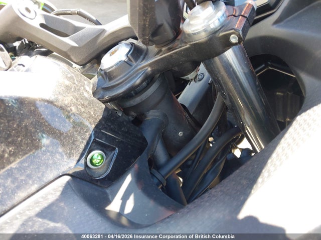 Kawasaki Ex650 F 2019 JKAEXEK13KDA32244 Image 14